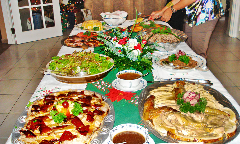 dominicans-prepare-to-celebrate-christmas-eve-as-a-family-dominican-times