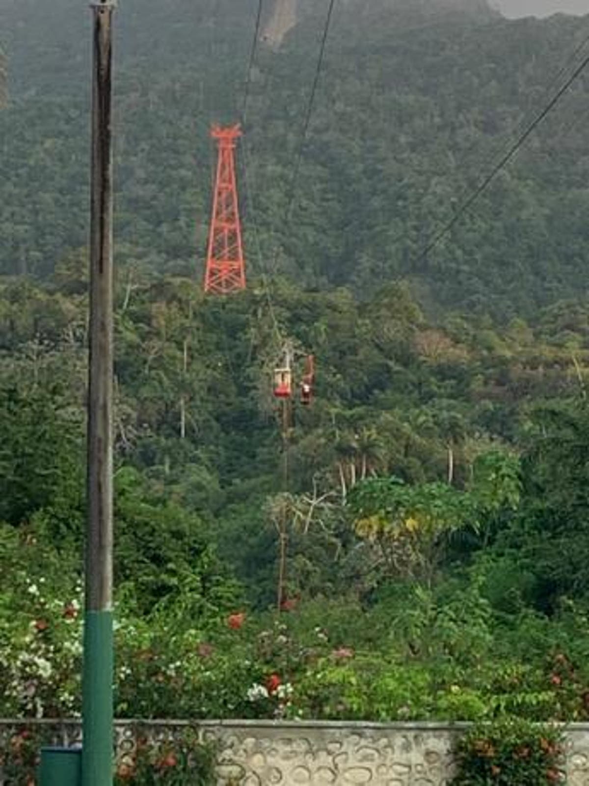 Cable cars were not in danger of falling