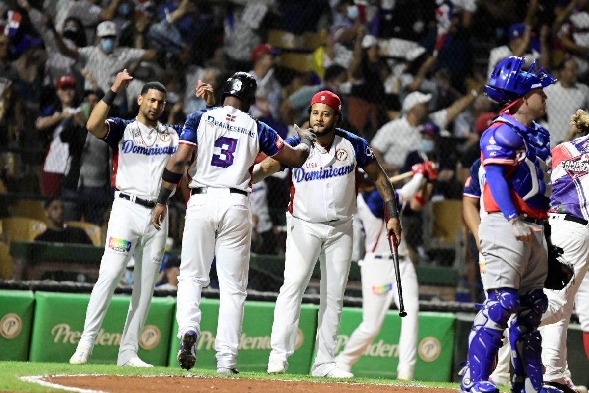 Dominican Republic scores two runs in the fourth inning to extend