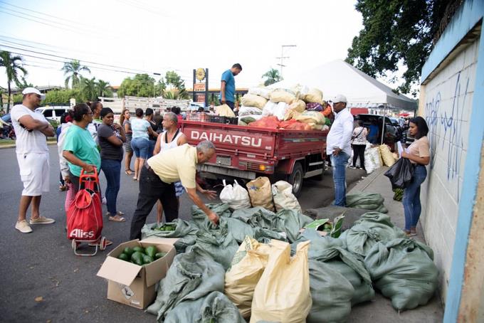 Informality and self-employment grow in the Dominican Republic