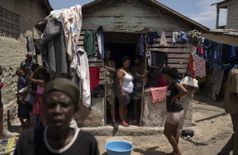 Dominican Republic border wall promotes political division