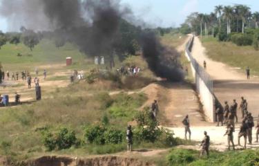 Dominican Republic border wall promotes political division