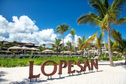 Lopesan promotes its megahotel in Bávaro at the World Travel Market in London