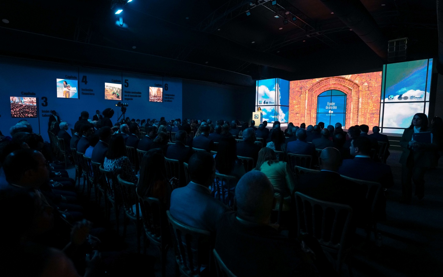 DT Banco Popular La presentacion del libro se realizo en el marco de un coctel institucional