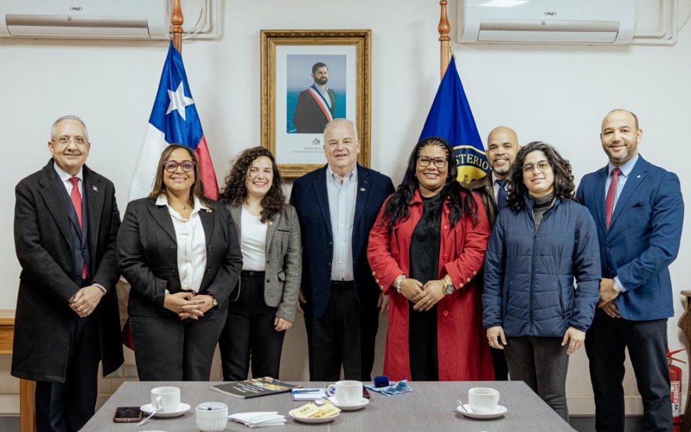 Dominican Embassy strengthens ties with diaspora in southern Chile
