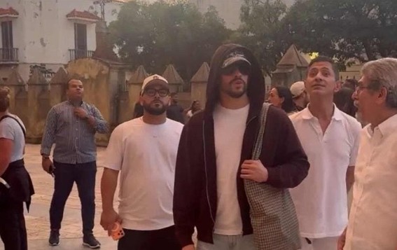 Bad Bunny explores Santo Domingo’s Colonial City