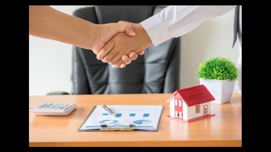 Bill would require real estate agents to operate with a license in the Dominican Republic