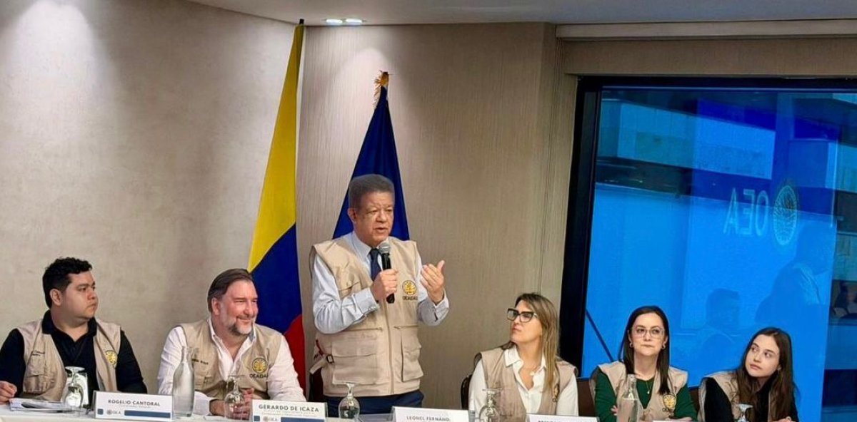 Leonel Fernández leads OAS Electoral Observation Mission in Colombia