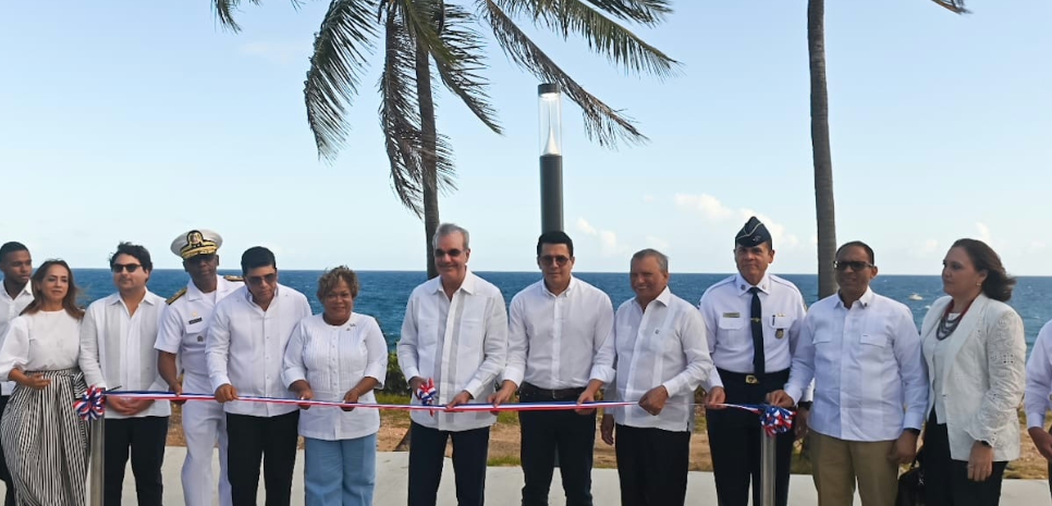 Abinader and Collado Inaugurate Second Phase of Santo Domingo East Boardwalk
