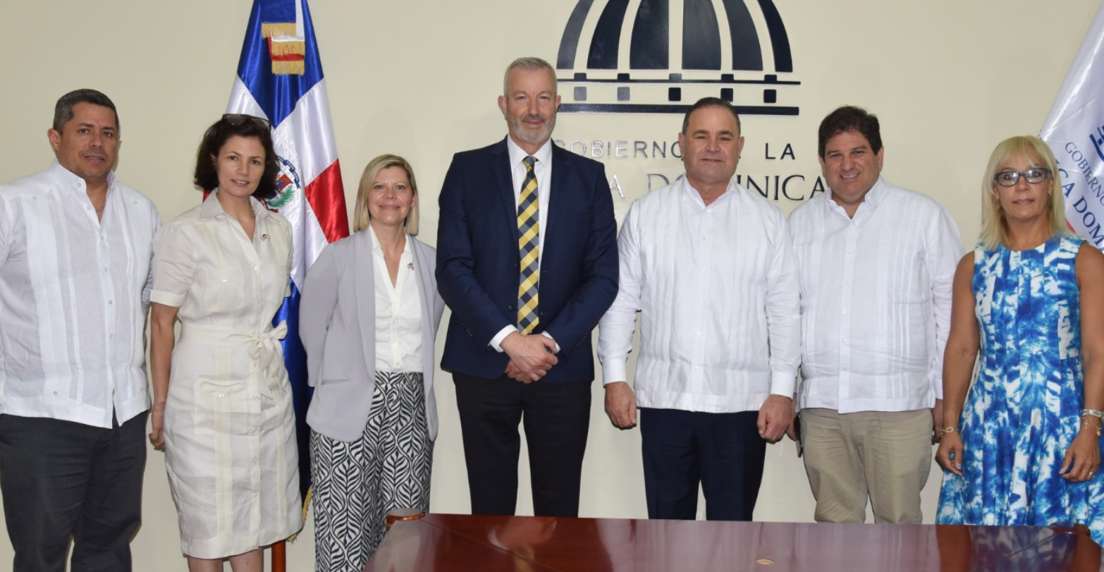 USDA delegation visits Dominican Republic to strengthen African swine fever prevention