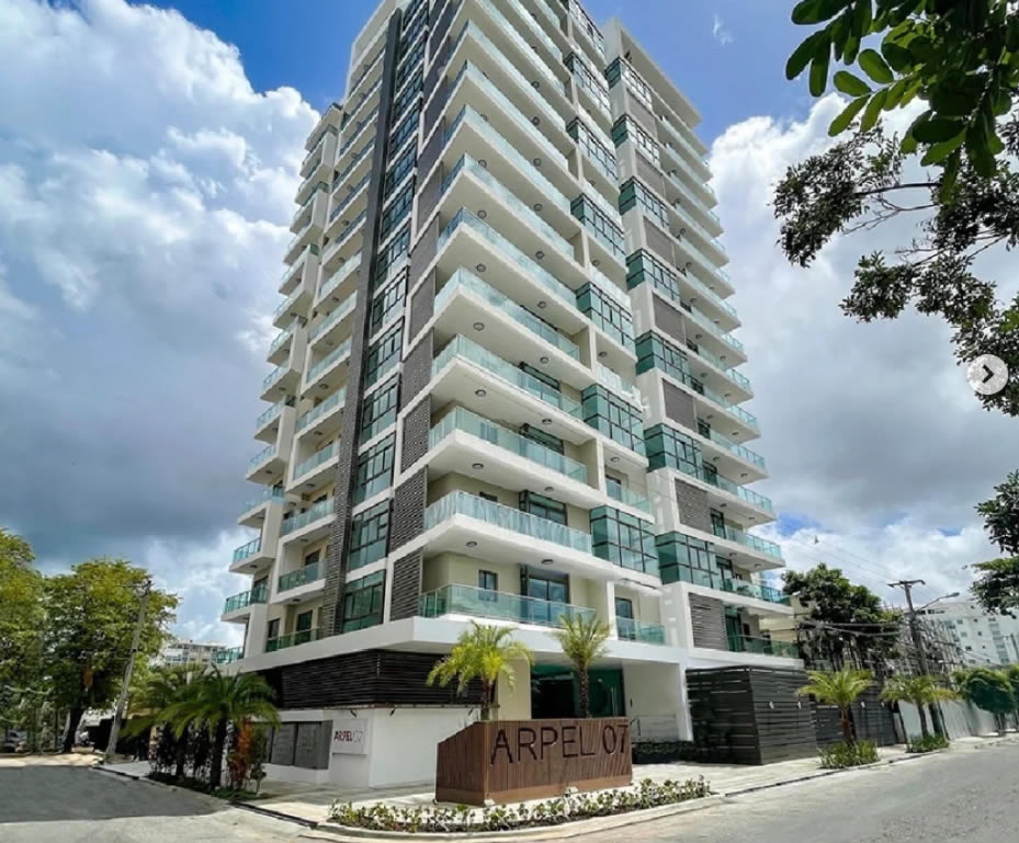Two People Found Dead in Luxury Residential Tower in Santo Domingo’s Piantini District