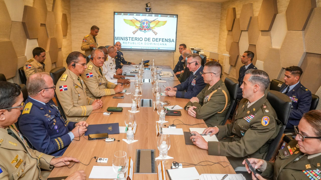 Dominican Defense Minister meets with U.S. Southern Command delegation
