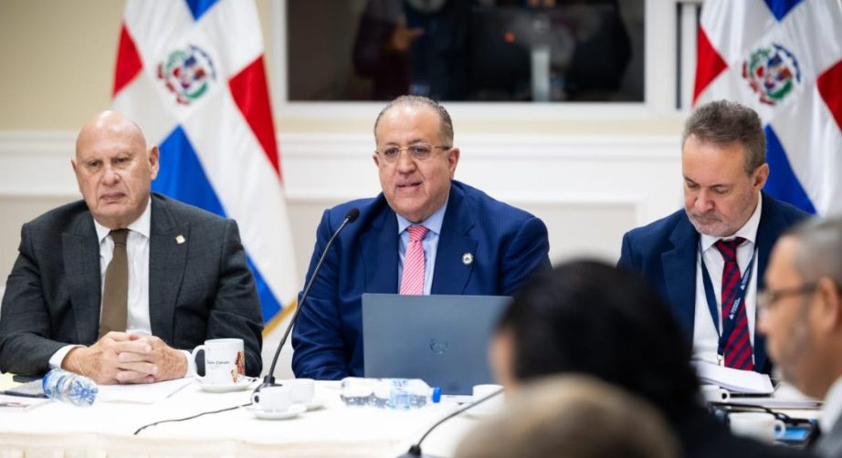 Magín Díaz says 90% of proposed tax revenue will come from wealthiest 1%