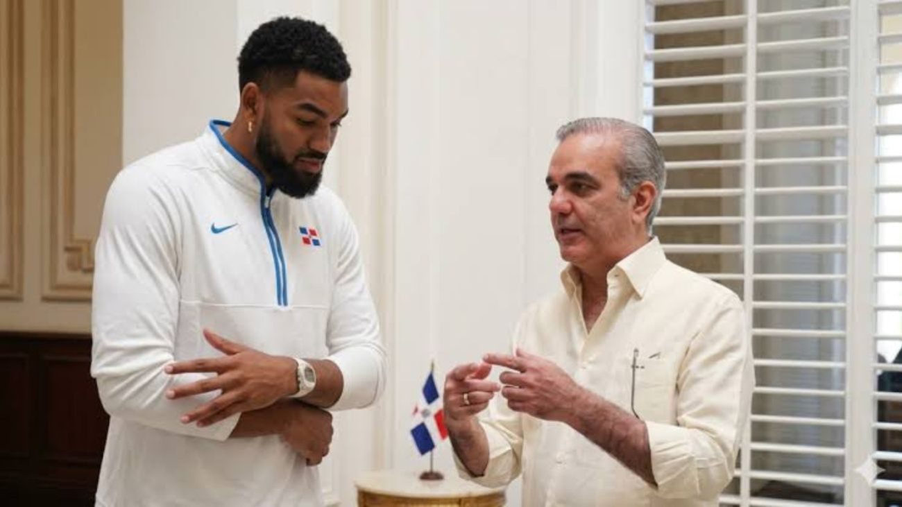 President Luis Abinader congratulates Karl-Anthony Towns after historic NBA championship