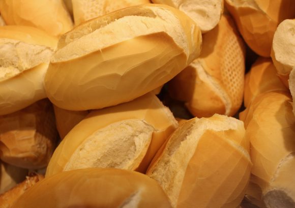 Abinader guarantees support for flour industry to help stabilize bread costs