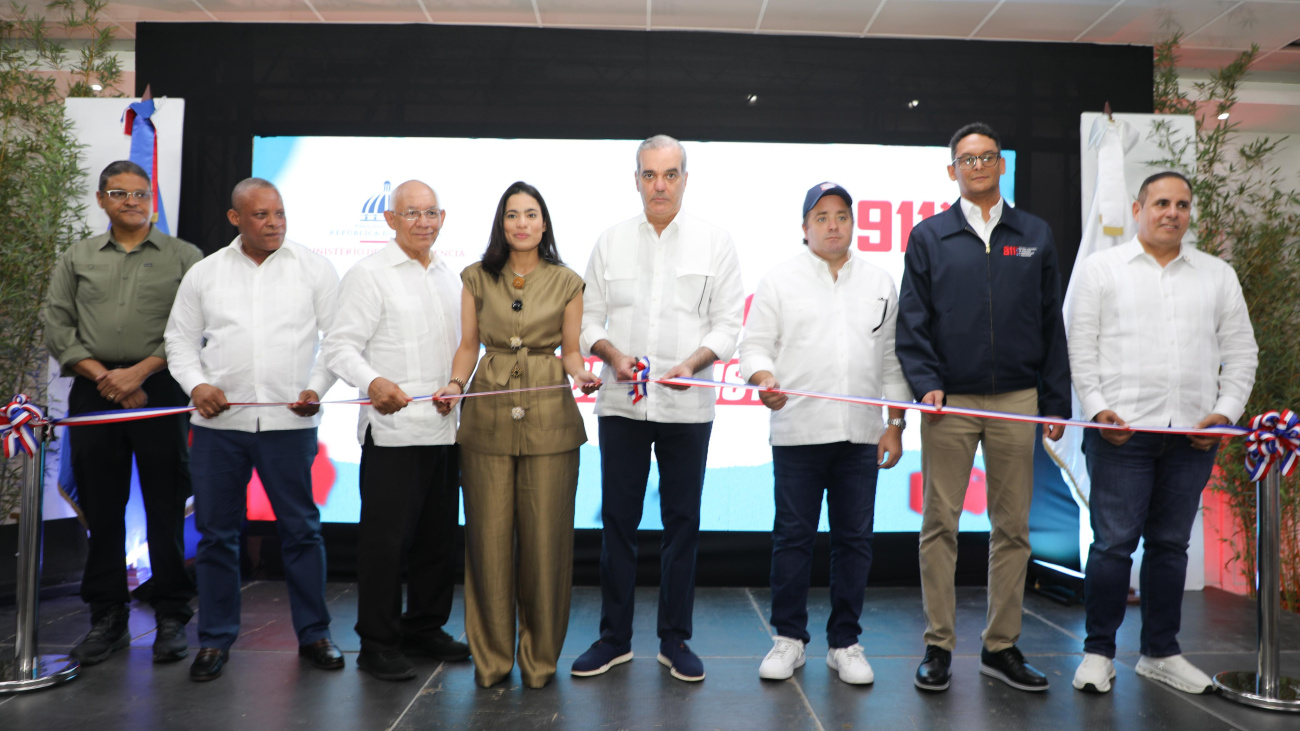 Abinader inaugurates 911 emergency system in Montecristi
