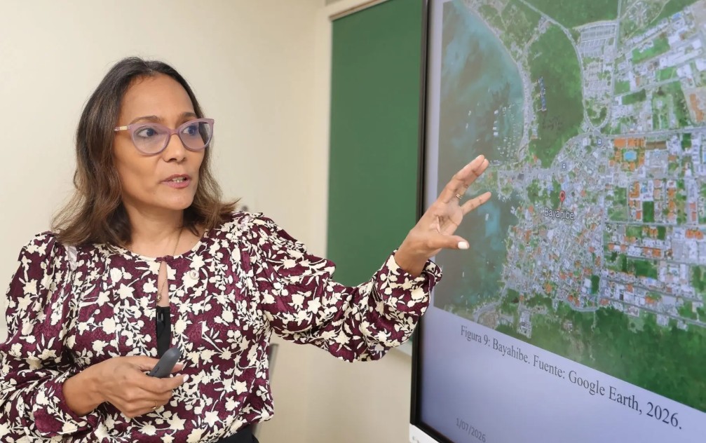 PUCMM study finds building materials and vegetation drive urban heat in Bayahibe