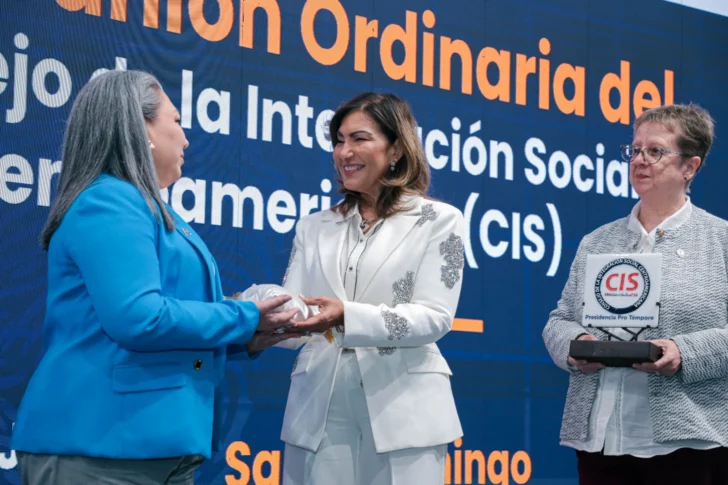 Dominican Republic hands CIS presidency to Belize