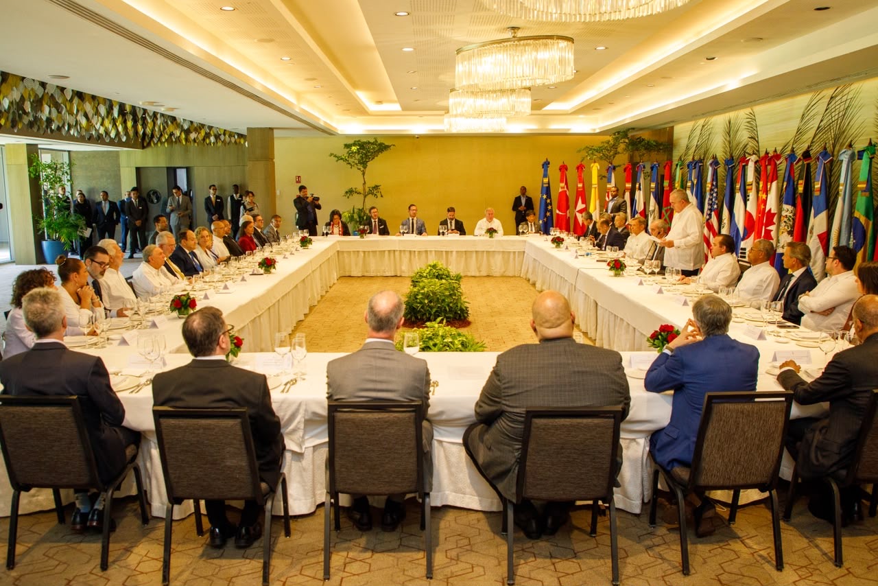 Diplomatic Corps reaffirms ties with the Dominican Republic at luncheon with Abinader