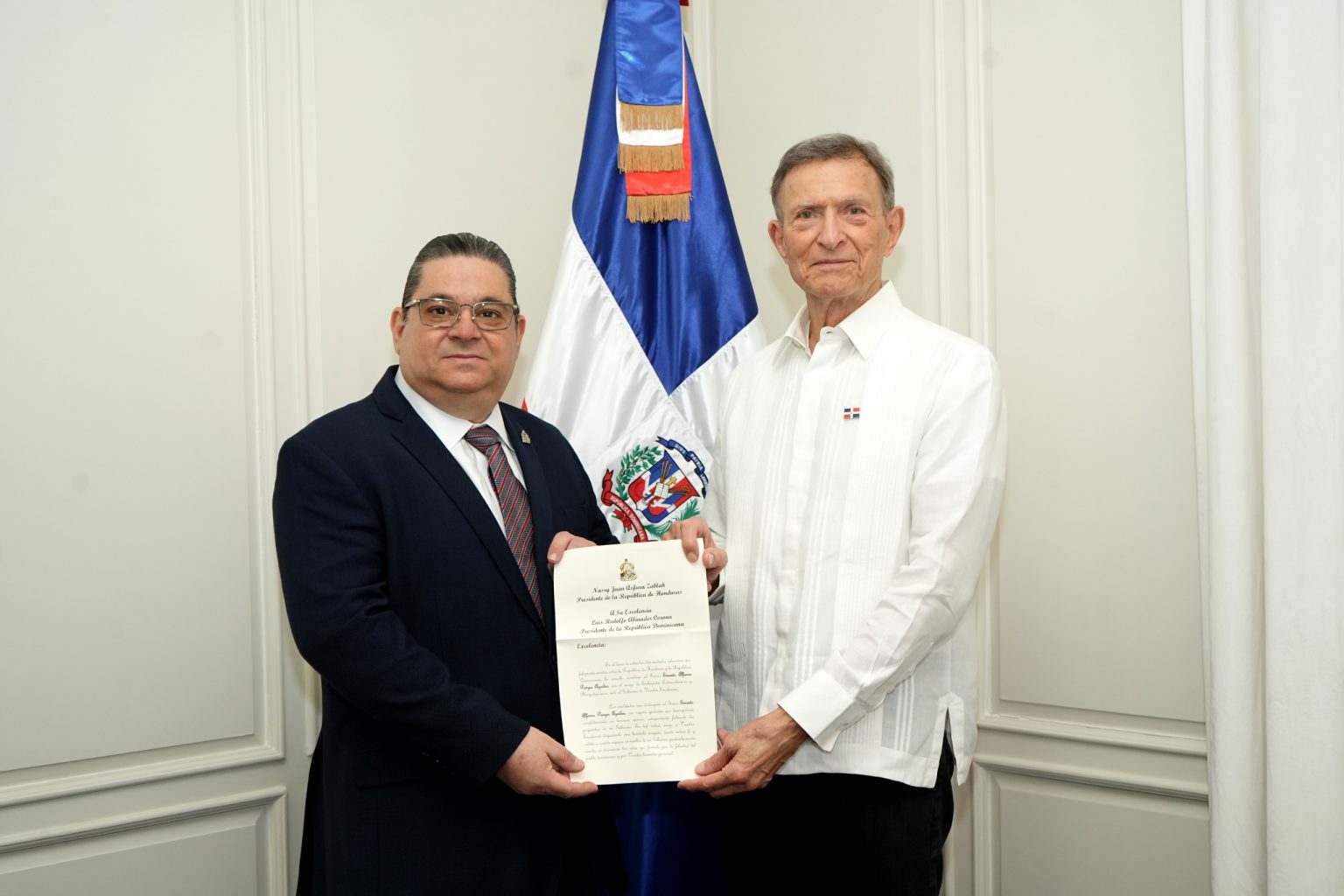 Foreign Minister Roberto Álvarez receives credentials of Honduras’ ambassador-designate