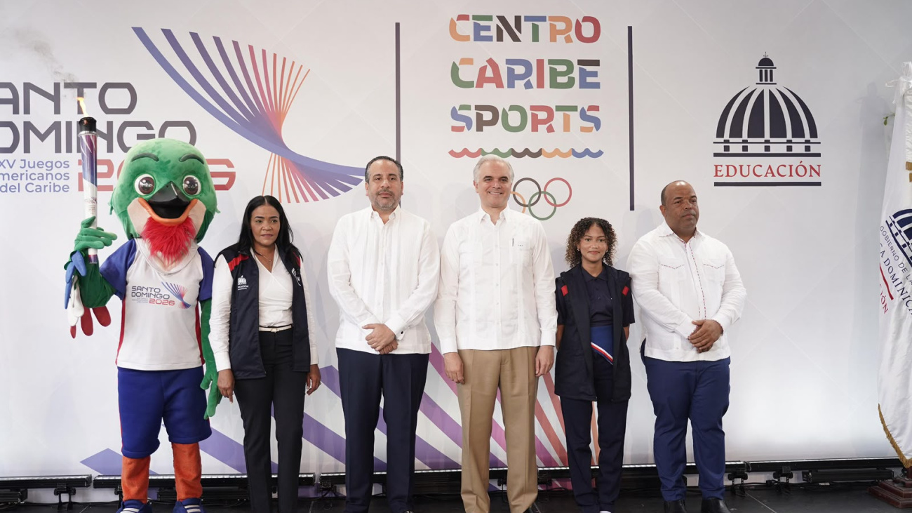 Education Ministry receives torch for Santo Domingo 2026 Games