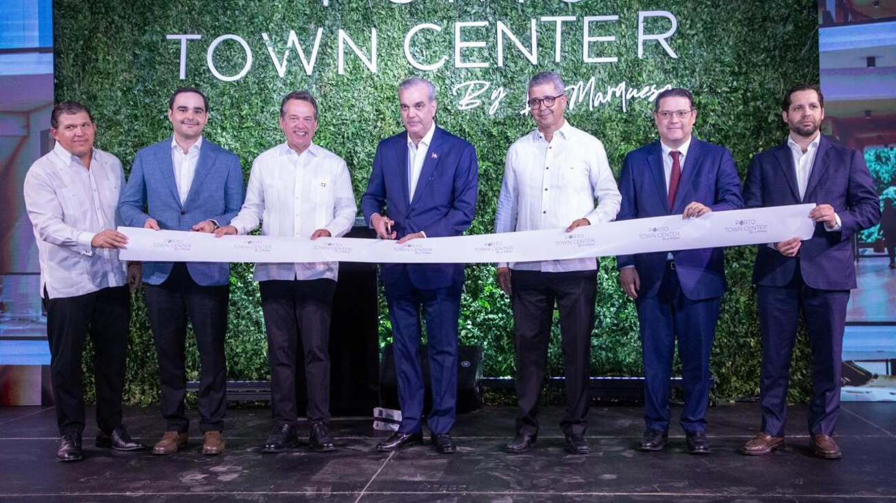 Abinader inaugurates Porto Town Center, expected to strengthen commerce in Arroyo Hondo