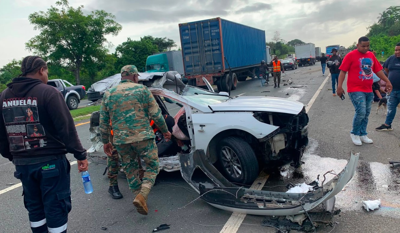 Fatal collision on Santo Domingo bypass leaves one dead, several injured