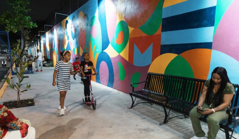 Santo Domingo expands sidewalk recovery program with new linear parks