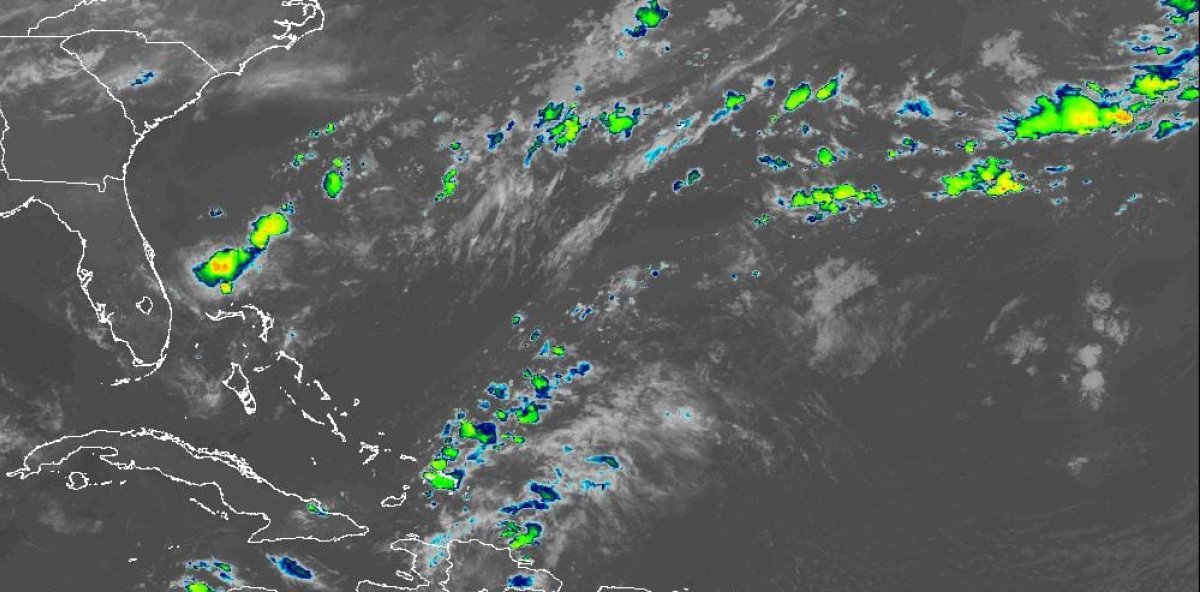 Indomet Report Two tropical waves under surveillance: one reaches 50% chance of cyclonic development
