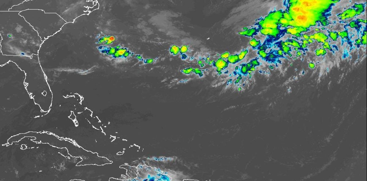 A tropical wave will bring rain, thunderstorms, and strong gusts of wind this Sunday.