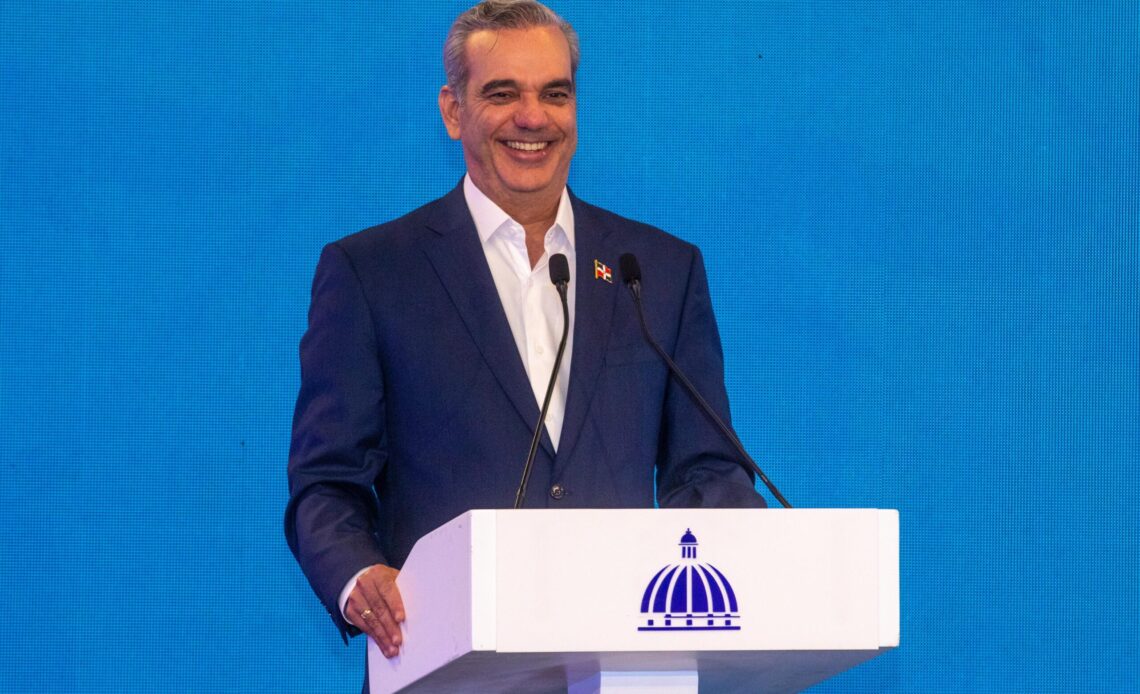 President Abinader celebrates Marileidy Paulino’s gold medal triumph