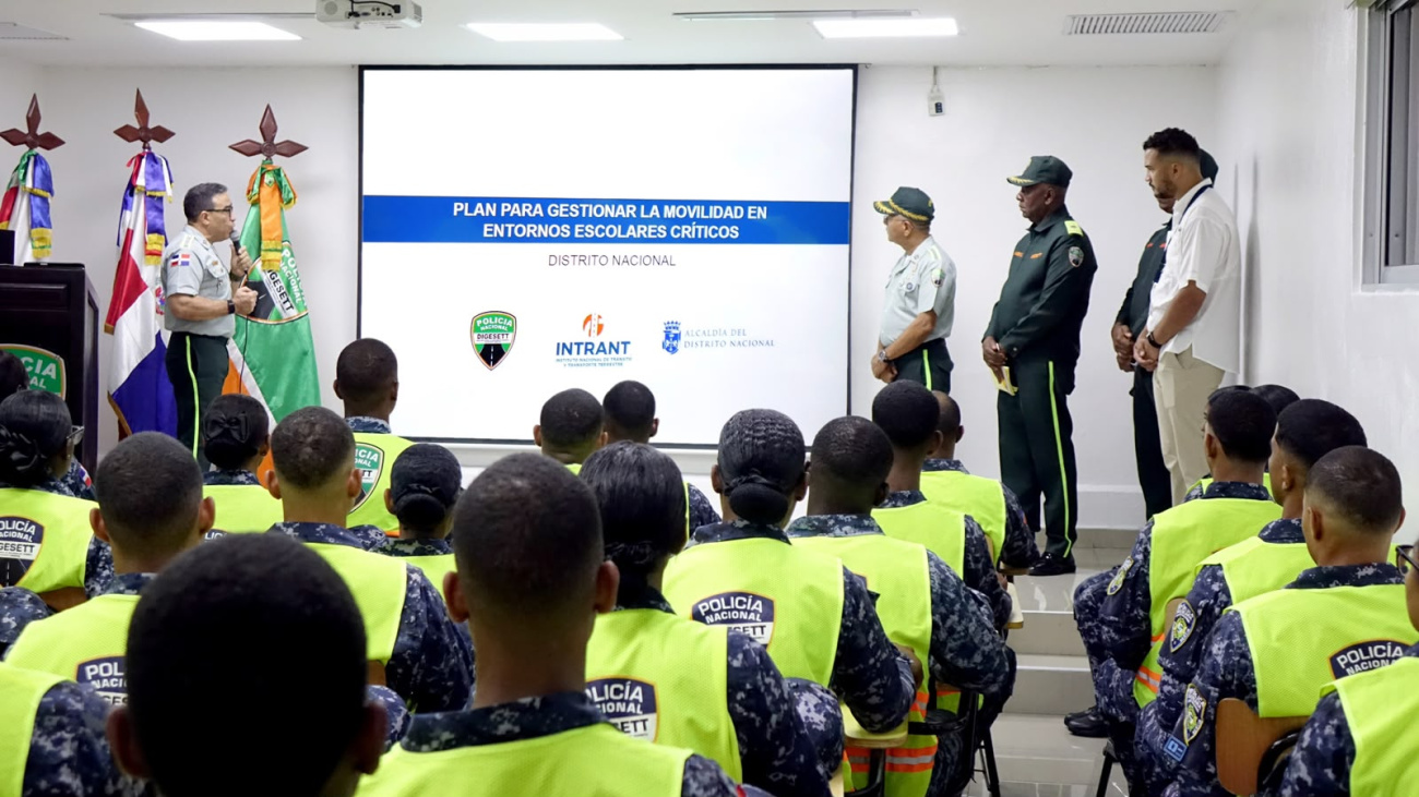 Dominican authorities roll out traffic plan ahead of new school year