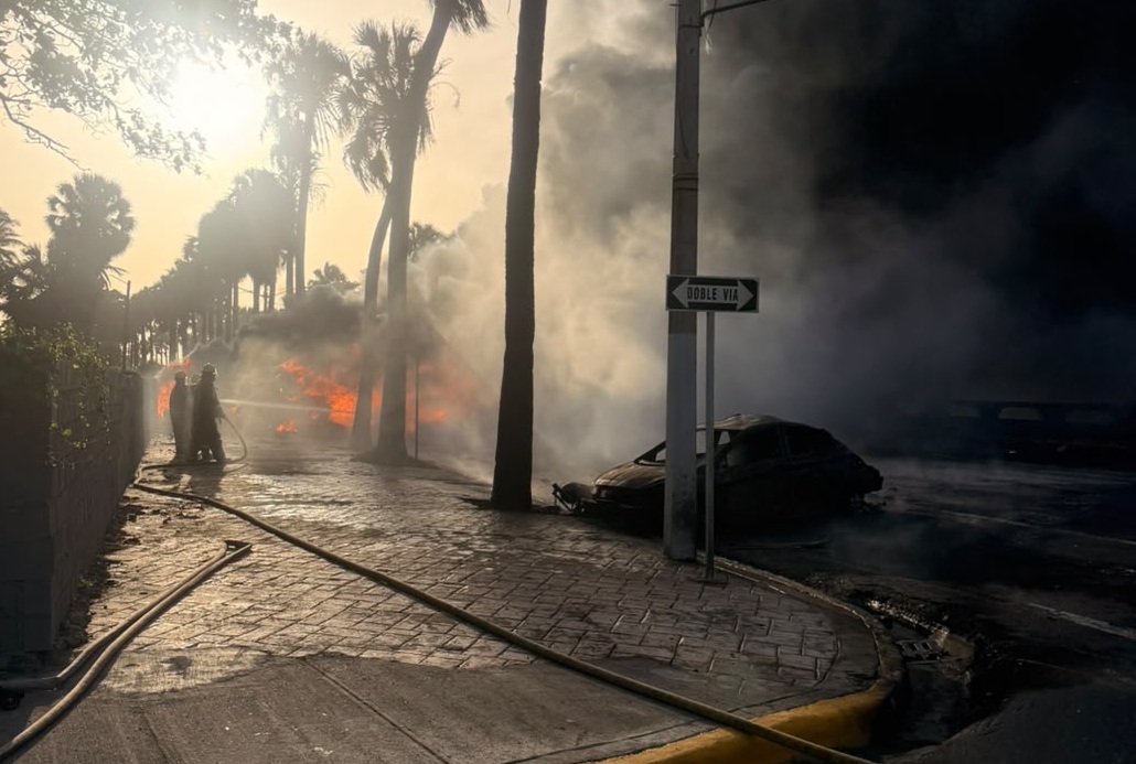 Two dead after fuel tanker explodes on Santo Domingo’s George Washington Avenue