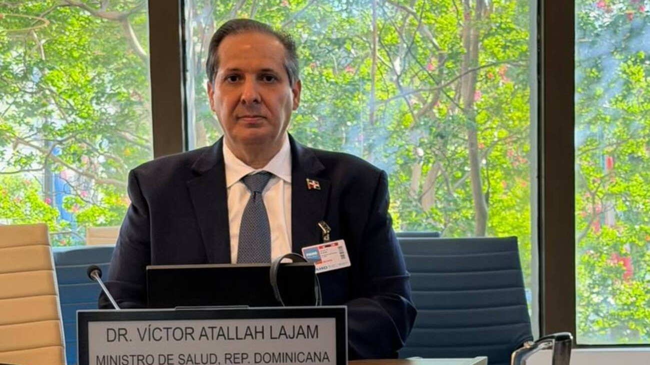 Dominican Health Minister presents health system reforms at PAHO and OAS in Washington