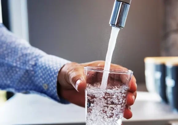 Is tap water safe to drink? Factors that lower water quality