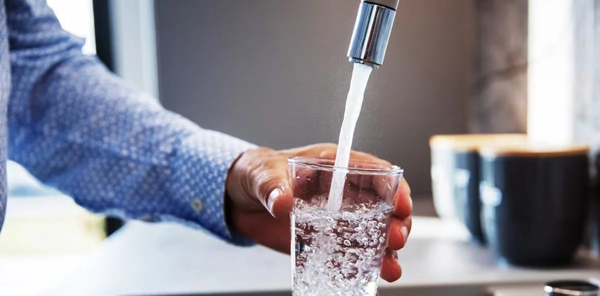 Is tap water safe to drink? Factors that lower water quality