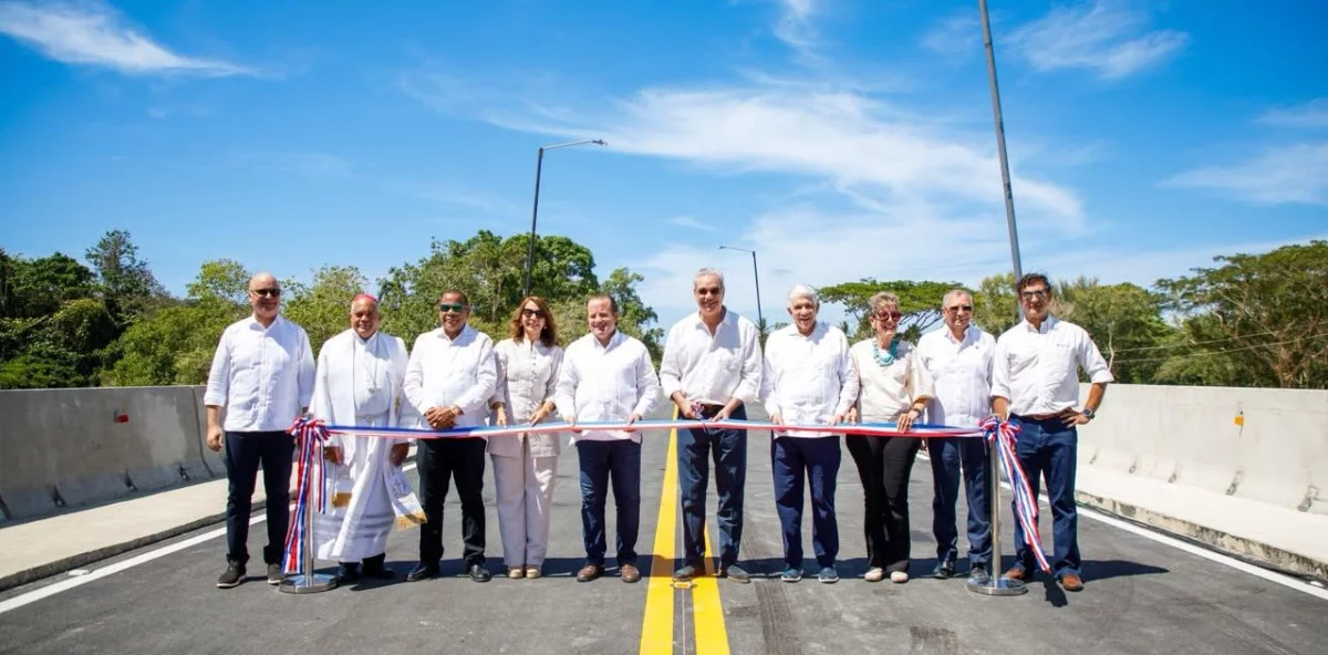 President Abinader inaugurates new bridge over the Camú River
