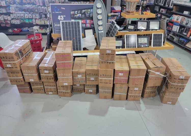 Dominican authorities seize more than 30,000 illegal goods from Chinese businesses