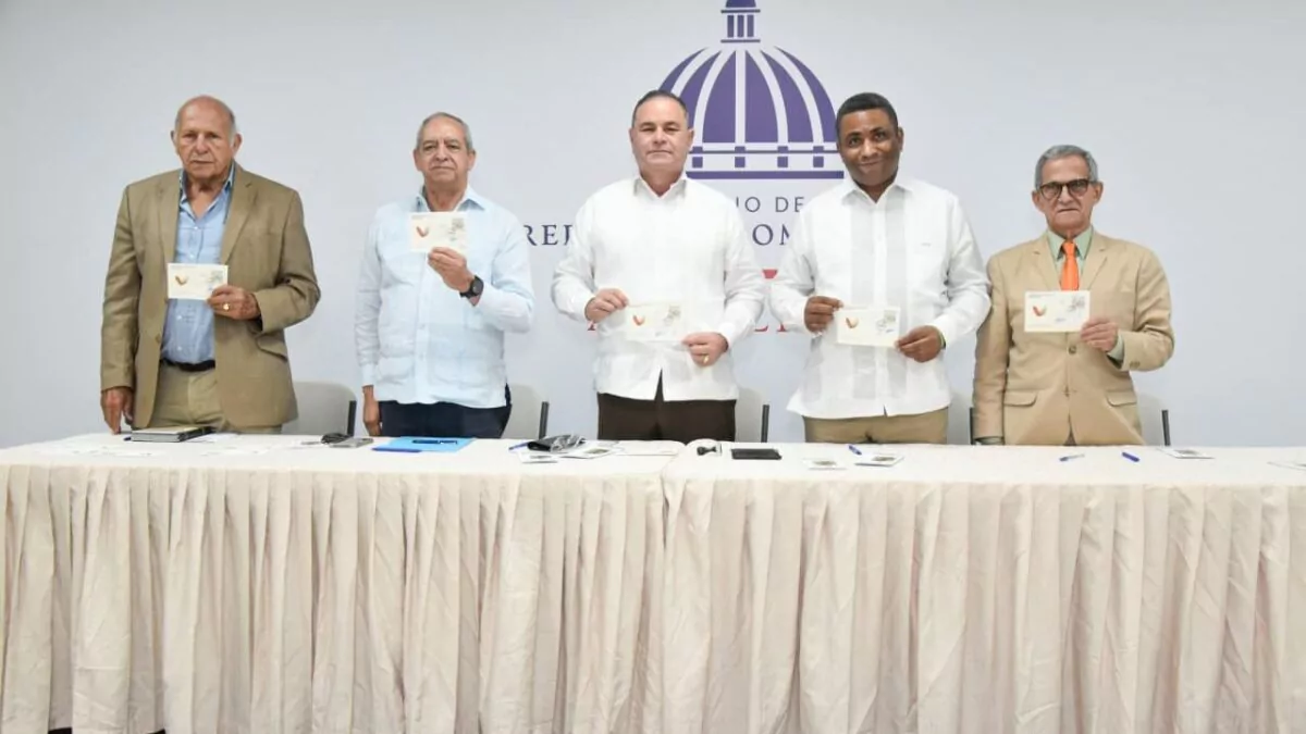 Dominican Republic issues commemorative stamp for Cocoa Commission’s 50th anniversary