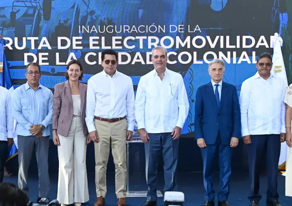 Abinader inaugurates restored Alcázar de Colón Museum and new Electric Route in Colonial City