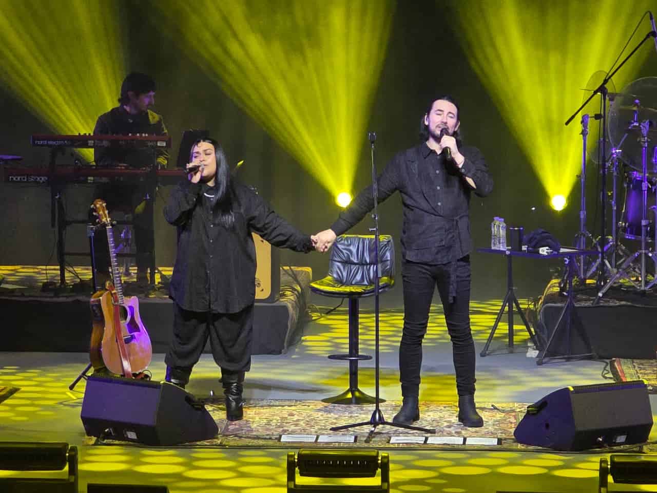 Beto Cuevas debuts in Santiago with an acoustic journey through his musical history