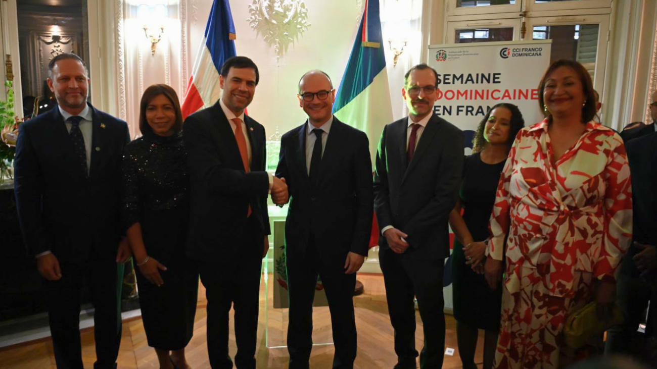 Minister Salcedo leads opening of Dominican Week in France