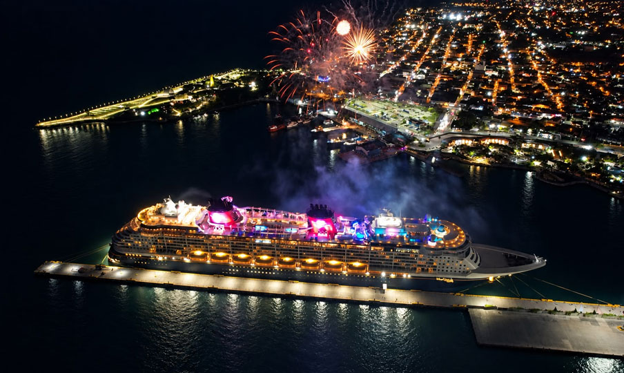 Puerto Plata bids farewell to first Disney Cruise Ship with fireworks