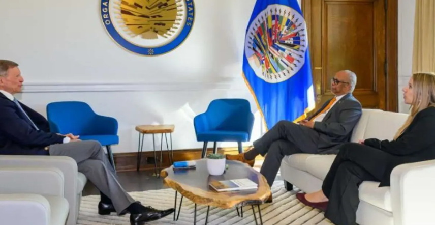 OAS Secretary General meets former Dominican foreign minister to discuss Nicaragua