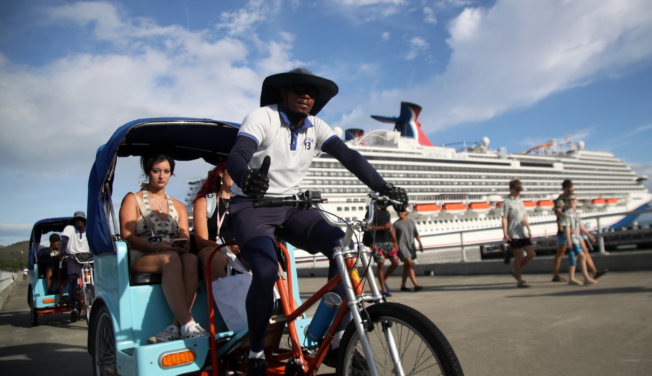 Four cruise ships bring more than 16,000 travelers to Dominican Republic