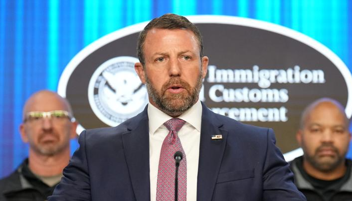 ICE defends shooting of Dominican man in New York