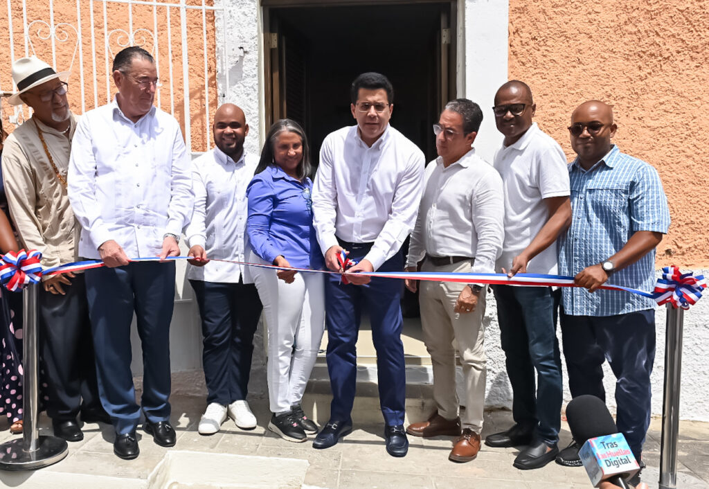 Collado delivers 254 renovated houses in the Colonial City