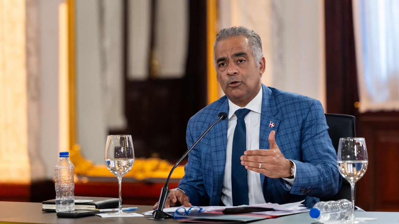 Government freezes electricity rates, increases subsidies to protect Dominican households